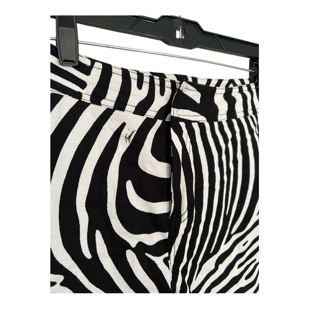 Trina Turk Black and White Patterned High Waist Shorts Size 12 - Picture 6 of 7